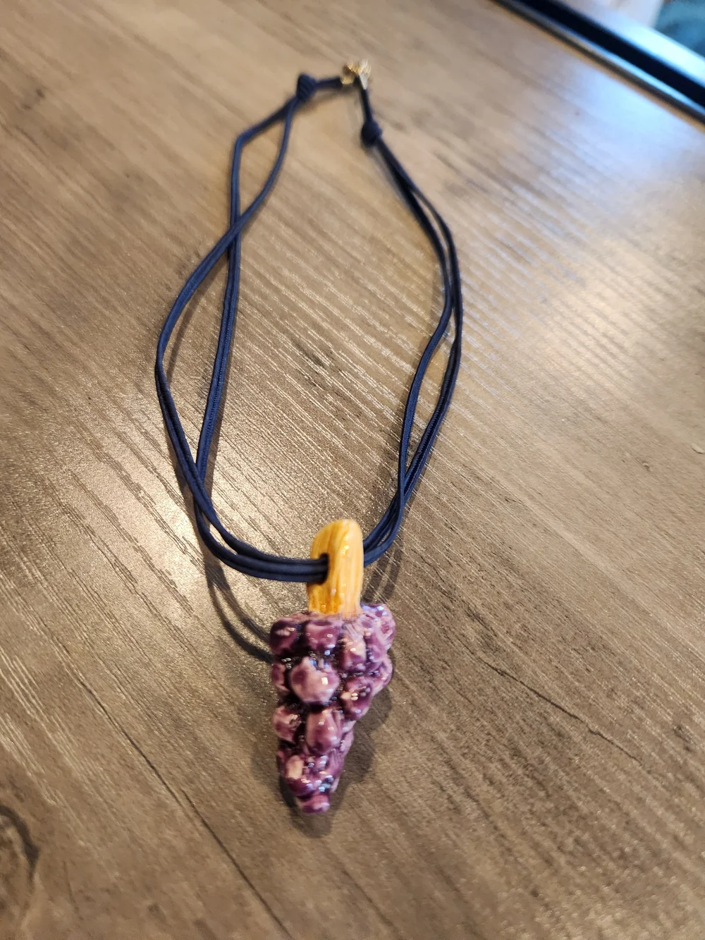 Vintage Artisan Handmade Grape Cluster Pendant Necklace Retro Jewelry Excellent!